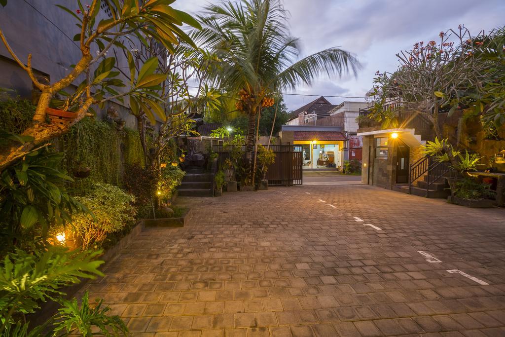 Griya Tunjung Sari Hotell Denpasar Eksteriør bilde